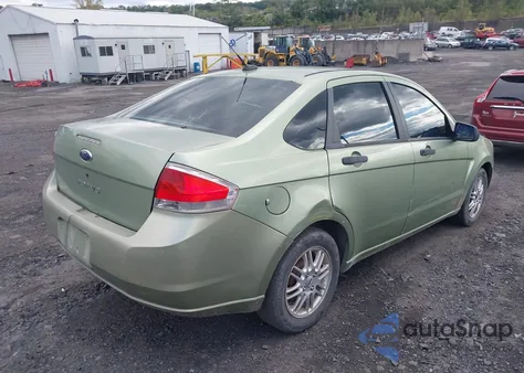 2008 Ford Focus S z USA, uszkodzony, nr VIN 1FAHP34N68W284738